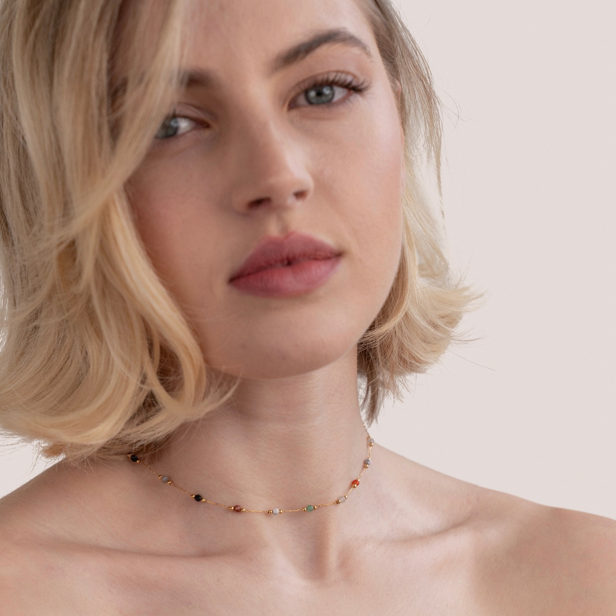 Donna | Elegant Beaded Minimalist Necklace